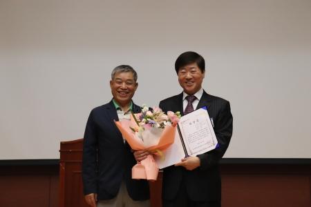 최병선 총동창회장 연임…“후배 지원 앞장” 게시글 썸네일